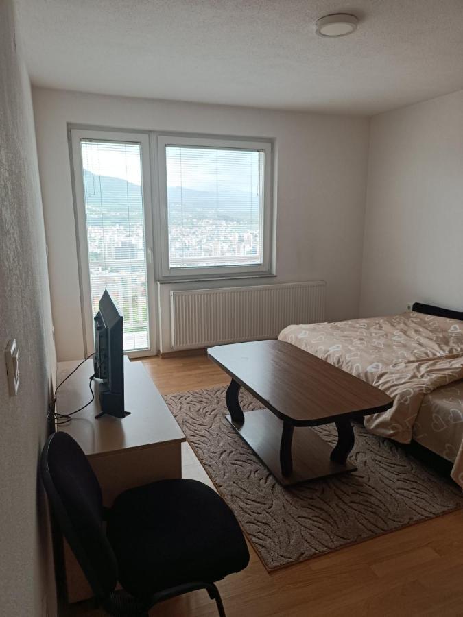 2Bdr Apt With Balcony With View- Free Parking Hotel Sarajevo Exterior photo